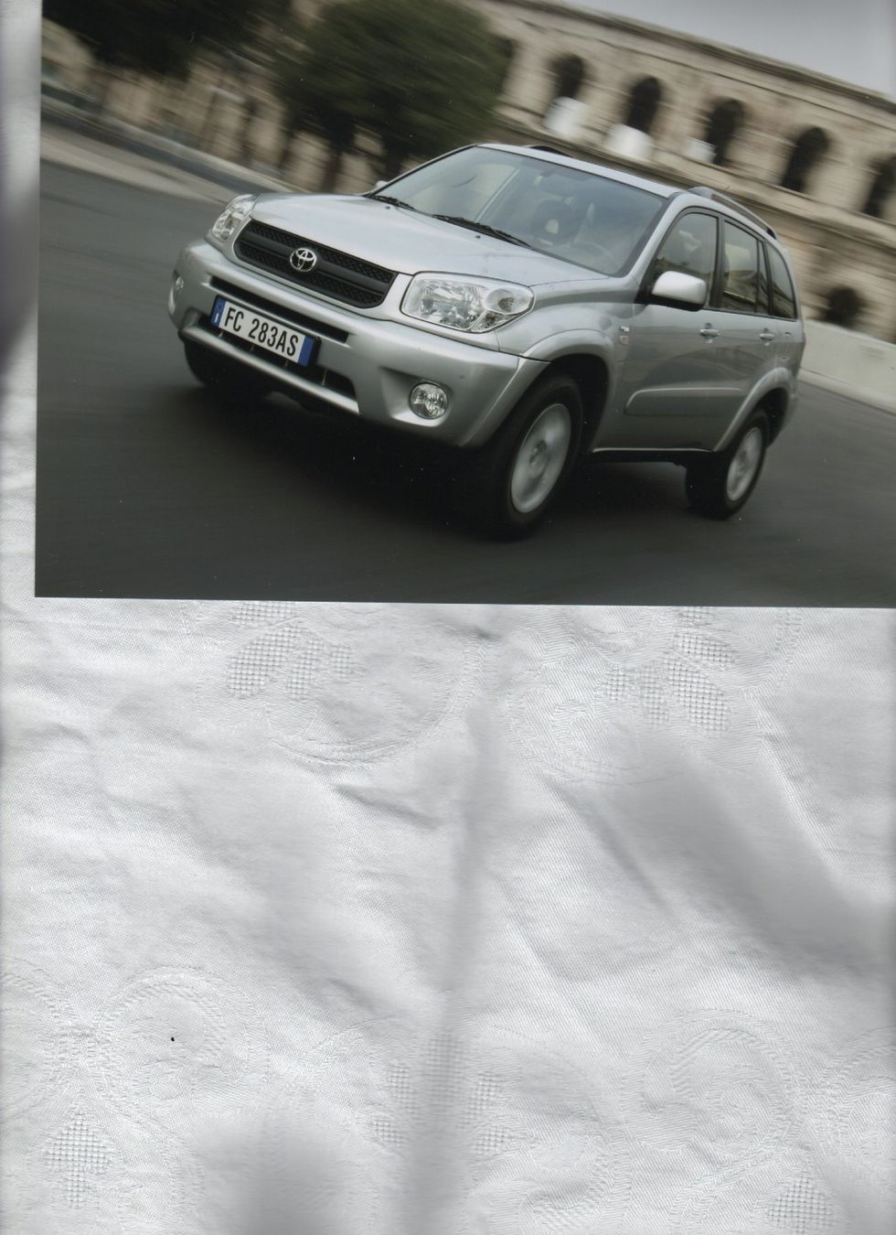 Toyota Documenti: Pressemappe Toyota IAA 2003 – Usato da Corminboeuf venduto da corbay 3