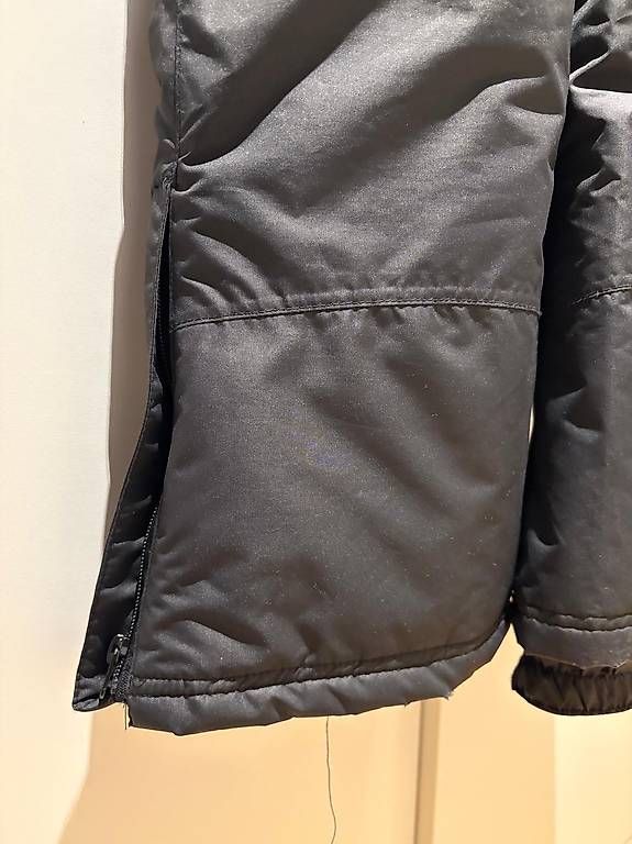 Pantaloni: Kinder Skihose IcePeak Grösse 140 – Usato da Merlischachen venduto da Jamie-Tristan 4