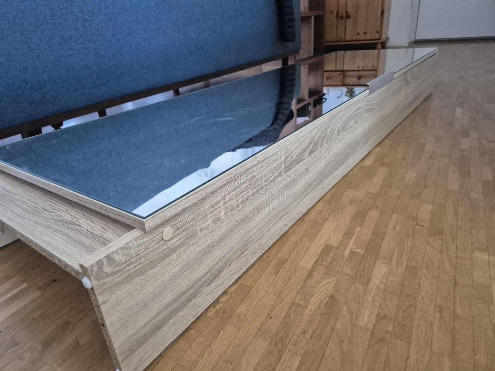 Scaffali: Wall mounting shoe shelf with full size mirror door. – Usato da Zürich venduto da lie_6mdx 3