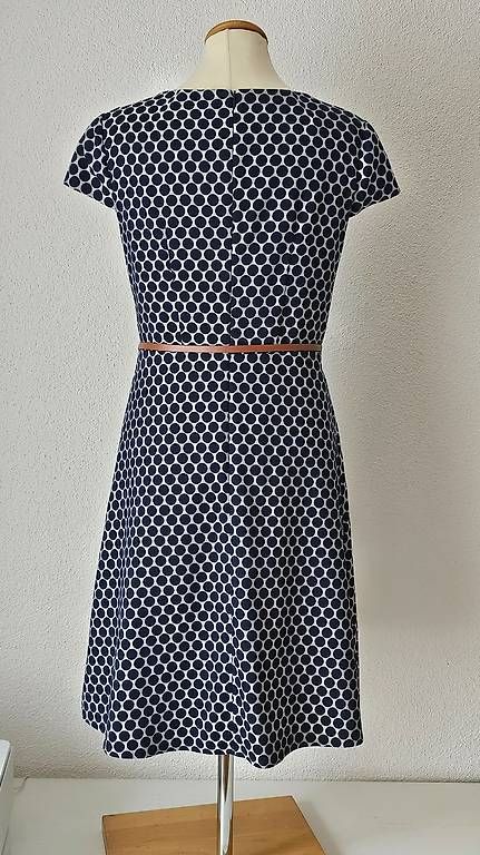 Vestiti: Comma Sommerkleid mit Punkten – Usato da Sursee venduto da nei_7klk 2