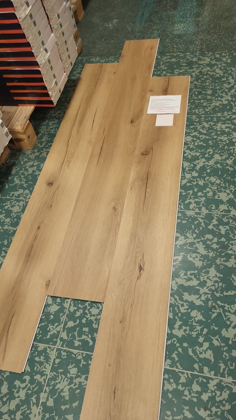 Articoli in legno: Vinyl designboden Eiche classic 6.5 mm mit IXPS Trittschall – Nuovo e nell'imballaggio originale da Rothrist venduto da swiss-laminat