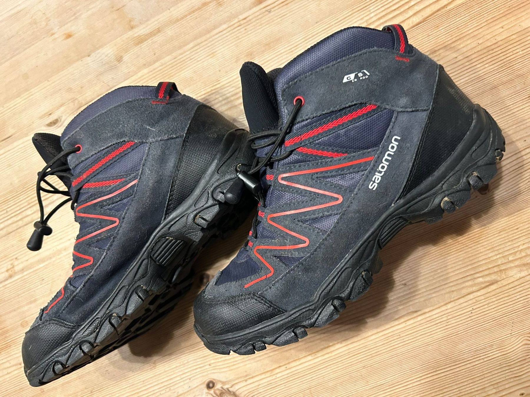 Salomon Chaussures hommes: Salomon Wanderschuhe Gore-Tex Gr. 38 – D'occasion à Iseltwald par Waldisch 1