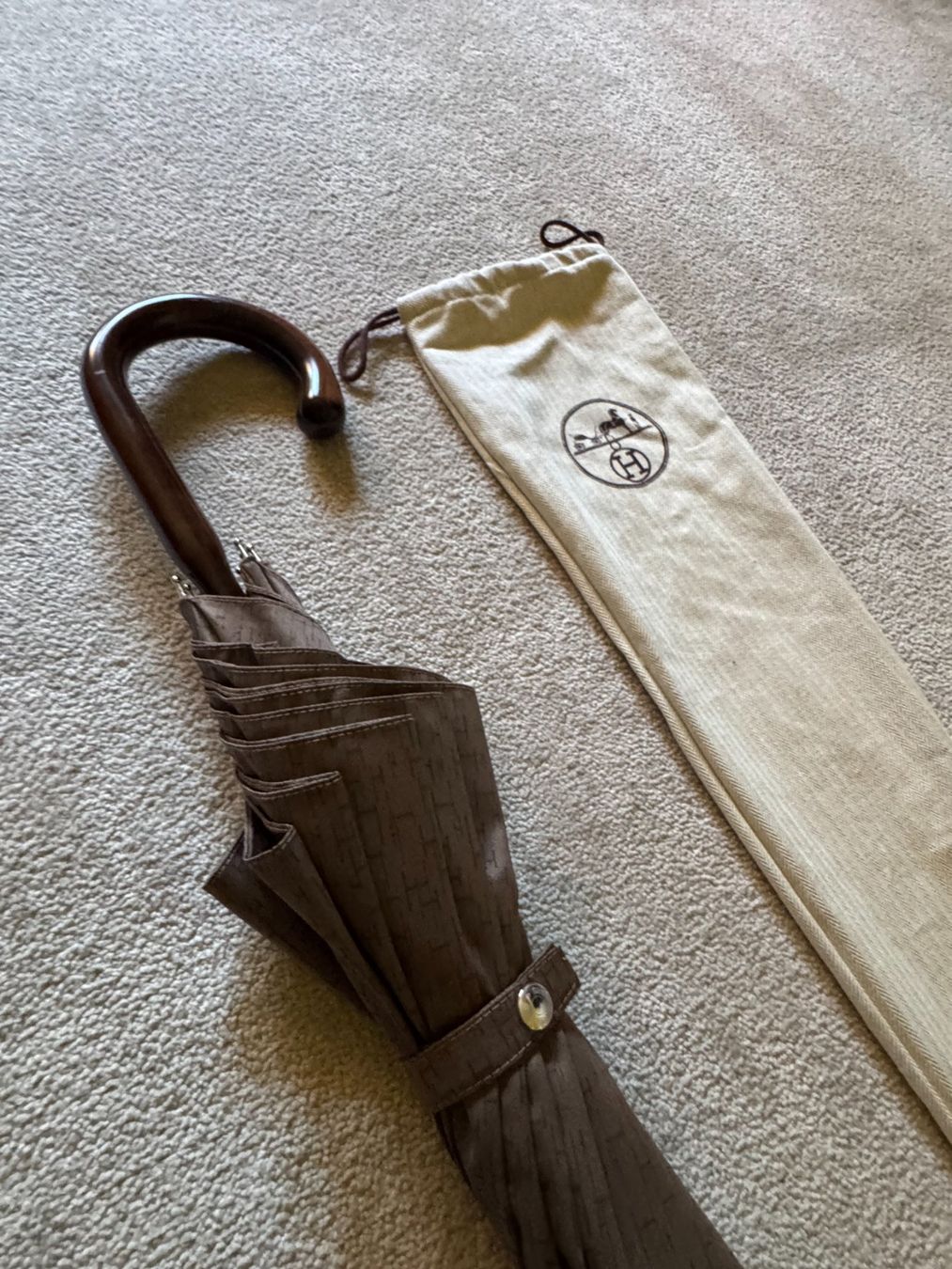 Armbänder & -reifen: HERMÈS Handmade Umbrella  New – Gebraucht aus Grund b. Gstaad von ReLuxe 3