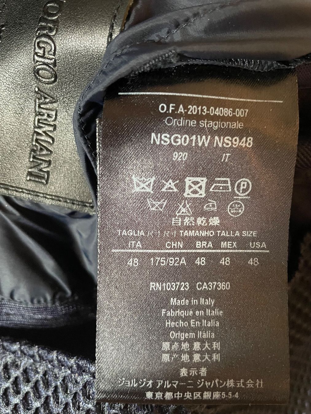 Armani Vestes: Giorgio Armani Sakko dunkelblau Gr.48 – D'occasion à Unterengstringen par DeaundHeinz 7