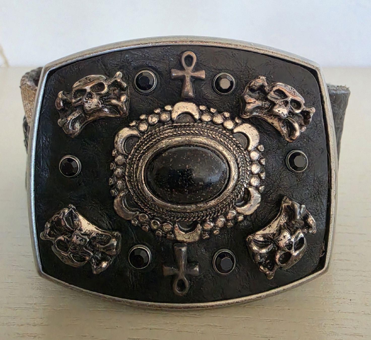 Cinture: Gürtel mit Totenkopf Edelstein Design – Usato da Erlinsbach SO venduto da Challenger604