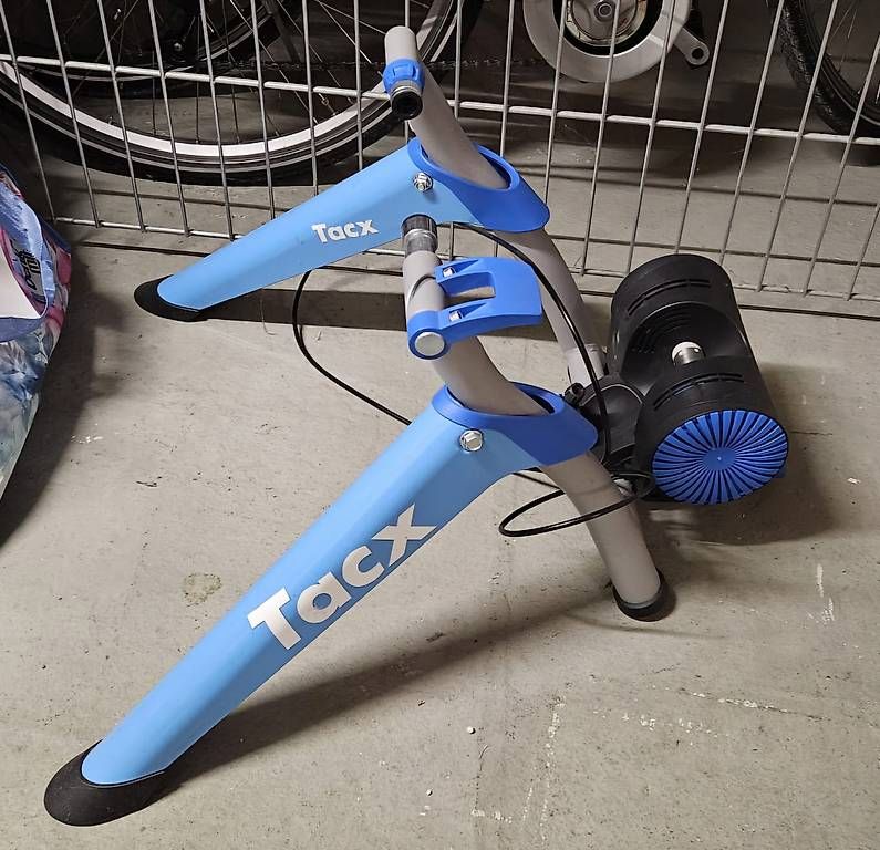 Altro per stoccaggio & trasporto: Tacx Rollentrainer – Usato da Buchs ZH venduto da niciibrownie 2