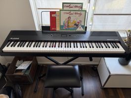 Alesis Recital Pro Digitalpiano mit Notenstaender und Hocker