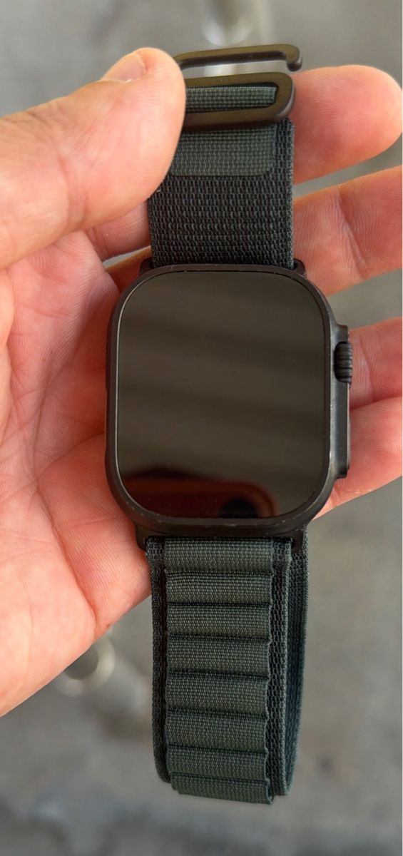 Apple Smartwatch: Apple Watch Ultra 49mm Black  gebraucht – Gebraucht aus Neuhausen von mer_pxp7