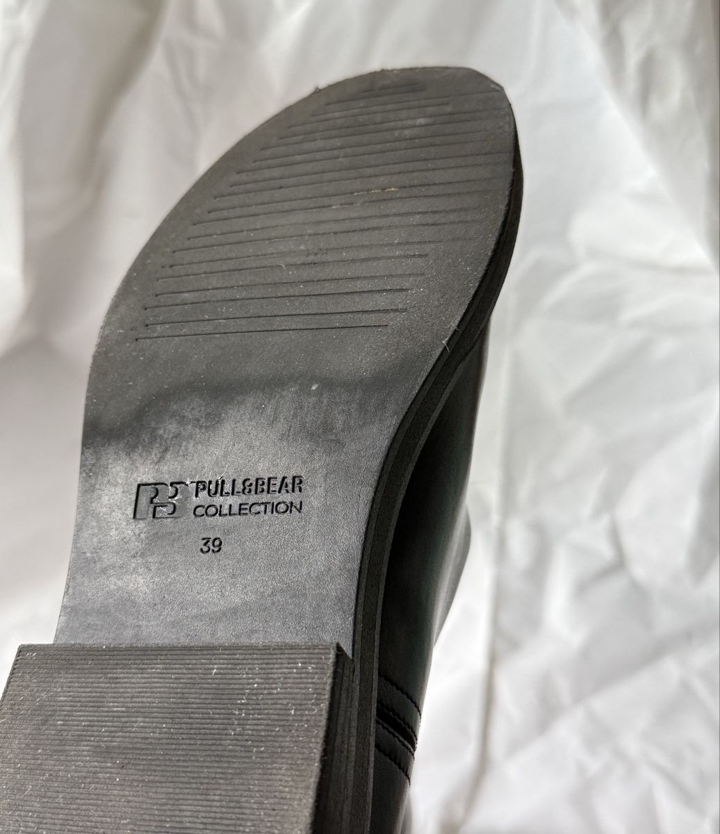 Chaussures femmes: Boots Pull&Bear – D'occasion à Vevey par mmmariya_3m 3