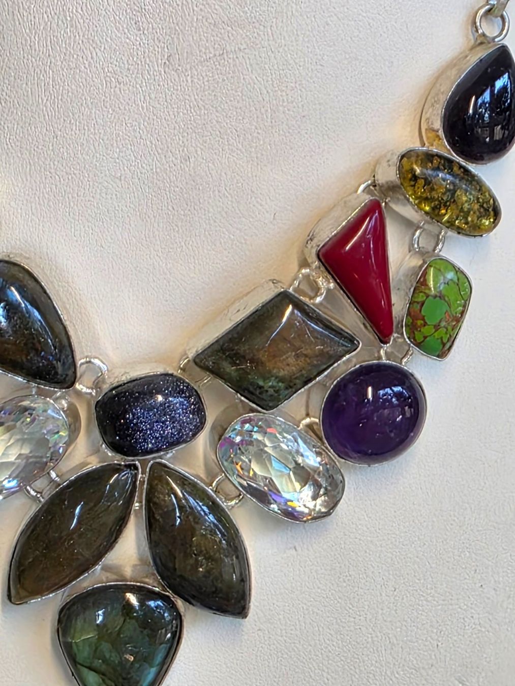 Catenine: Collier mit bunten Steinen in Silber neu – Nuovo (secondo la descrizione) da Zürich venduto da Bieter04 4