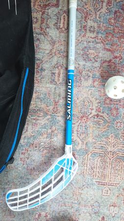 Salming Unihockey Stock Quest 04 - Flex 32 mit Tasche & Ball