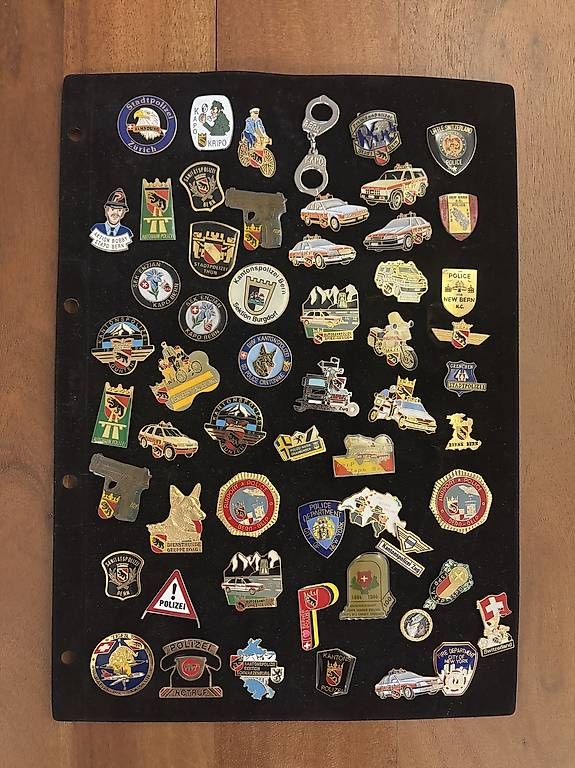 Placchette & Badge: Div Polizei Pin Schweiz – Usato da Aristau venduto da PP_swiss
