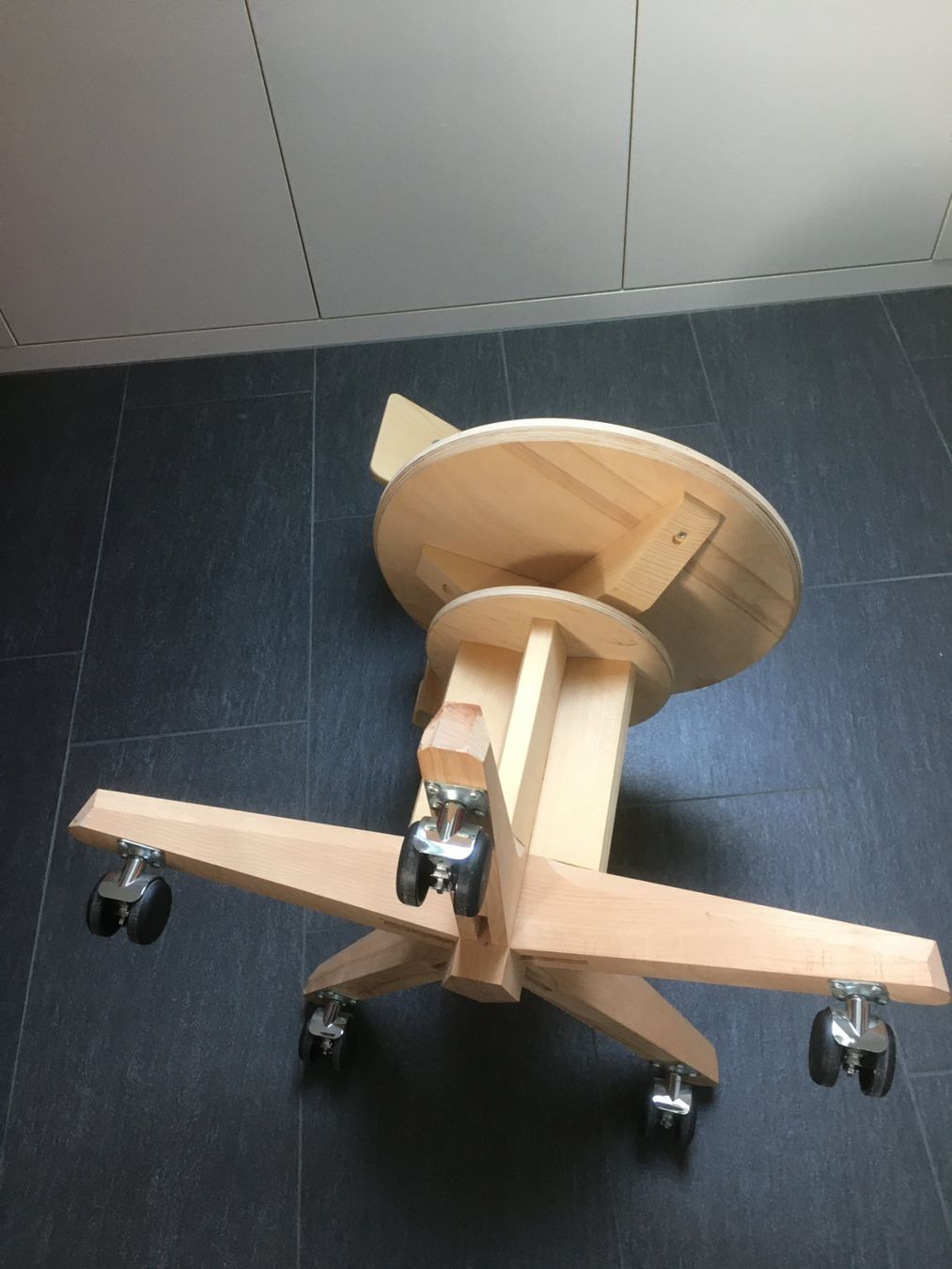Sedie: Bürostuhl aus Holz mit Rollen – Nuovo (secondo la descrizione) da Neukirch (Egnach) venduto da Crank2 6