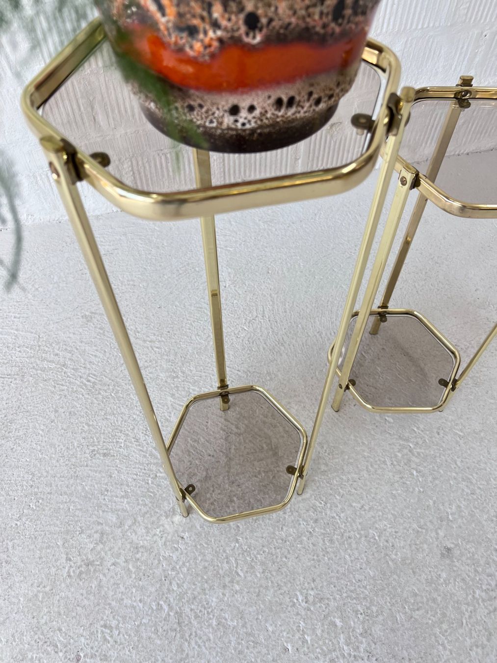 Tische: 80/90er Blumentisch I 2er Set – Gebraucht aus Walzenhausen von stilvollwohnen 2