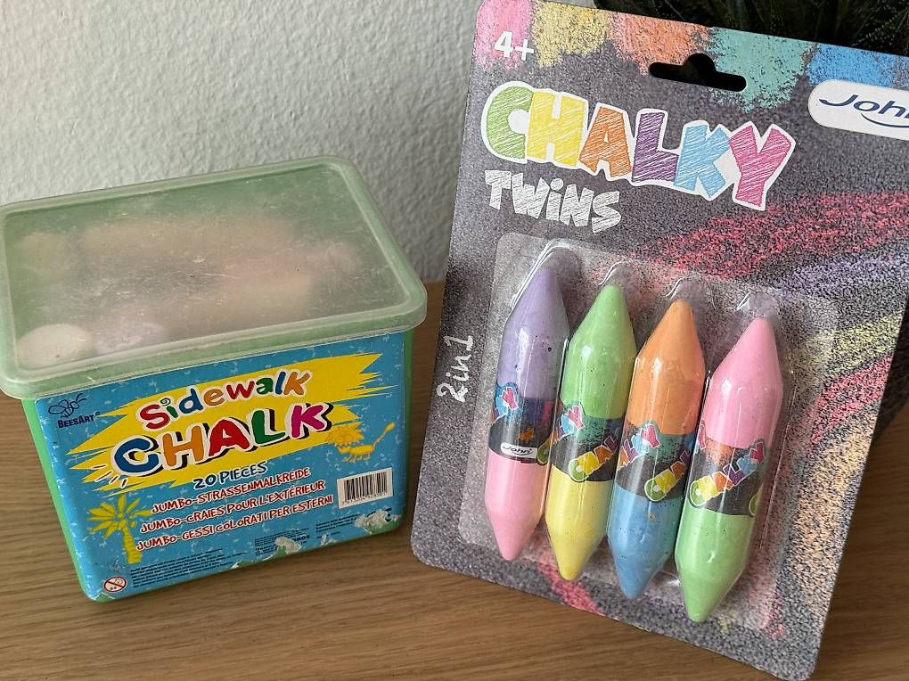 Crayons, crayons de couleur & craies: Strassenkreide, 2 Sets – D'occasion à Zürich par ganchclub