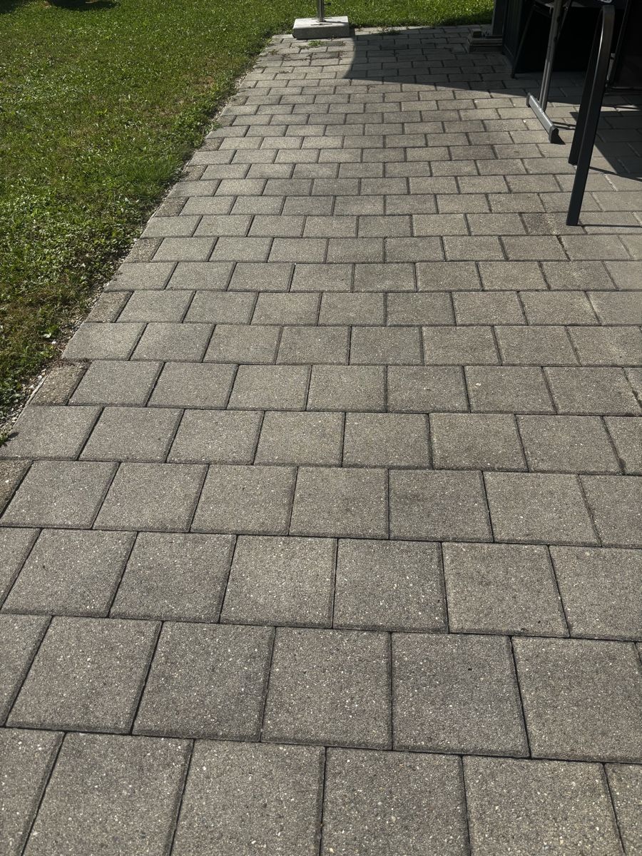 Revêtements de sol: Gartenplatte/ Pflastersteine Grau – D'occasion à Rotkreuz par Levo_9 4