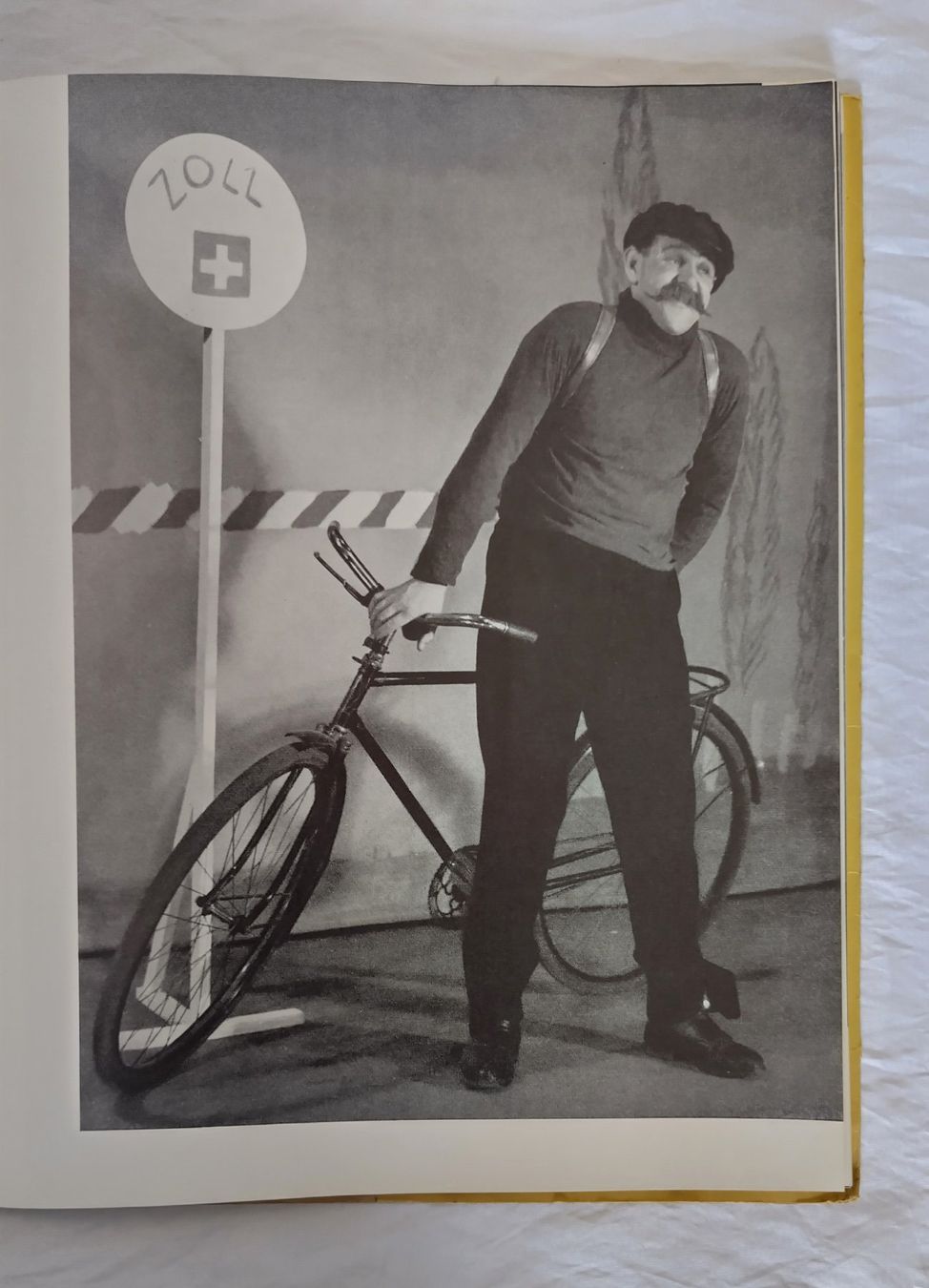 Libri: Cabaret Cornichon 1934-1944 ab Fr. 12.- / Buch Softcover – Usato da Bellach venduto da JingleJerry 6