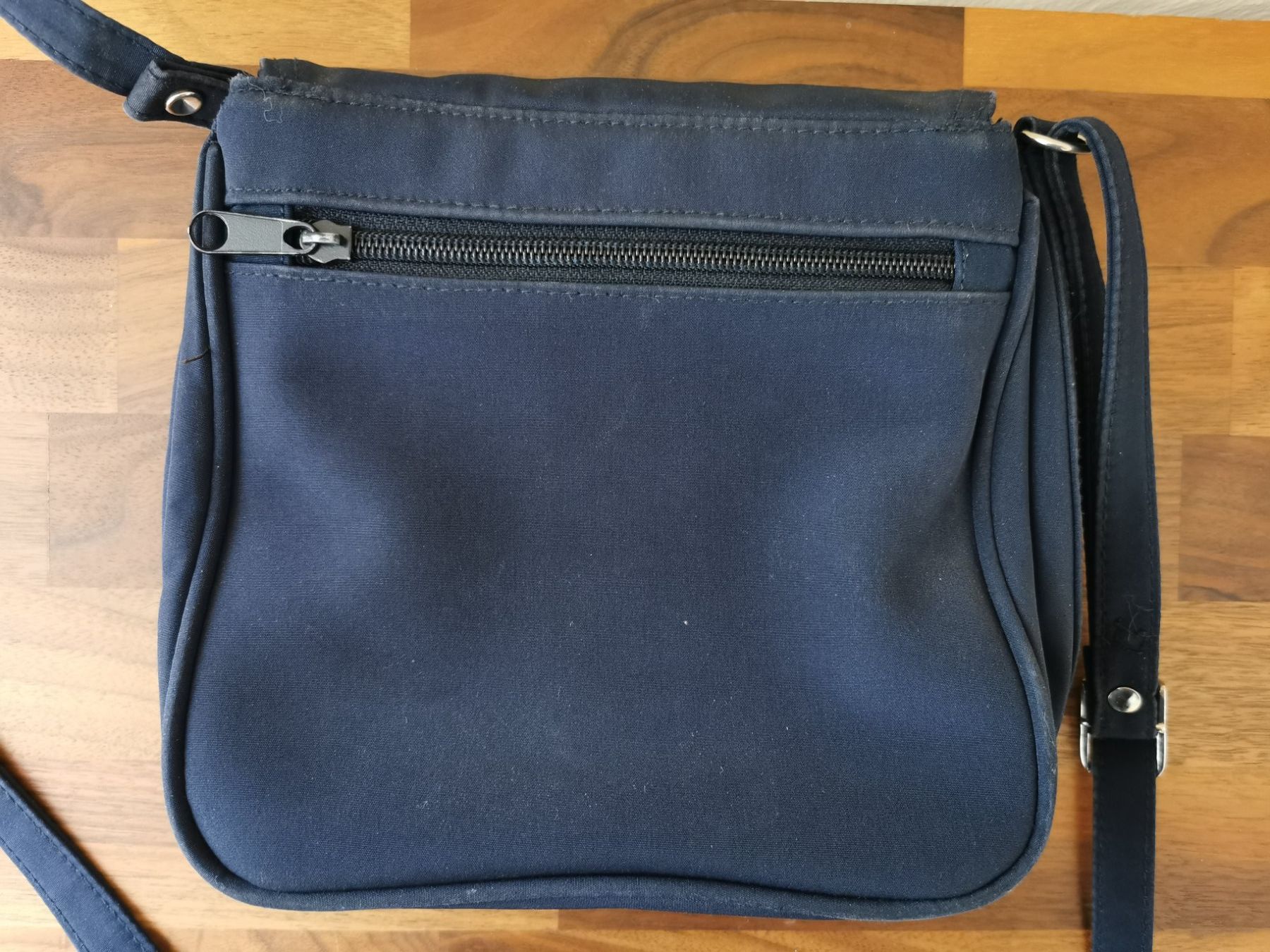 Borse da donna: Blaue Tasche / Umhängetasche – Usato da Boniswil venduto da Totomat-Lady 2