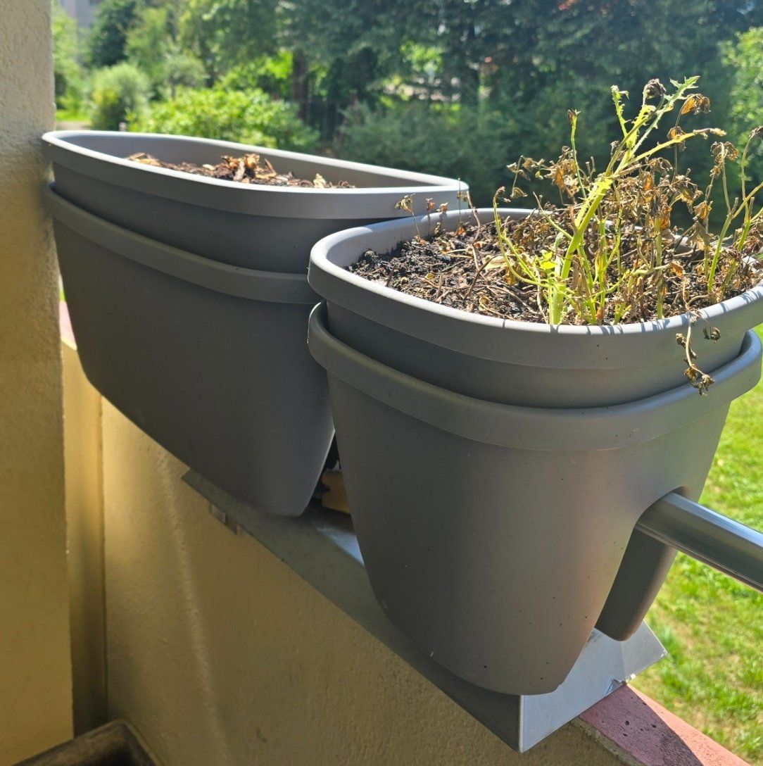 Eternit Blumentöpfe: Verschiedene Blumentopf für Balkon oder …   4 stuck moderne – Gebraucht aus Kriens von atlas2014 3