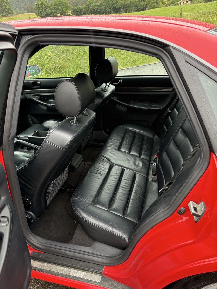 Audi Automobili: Audi S4 B5 – Usato da Moutier venduto da Saxoseizesoupapes