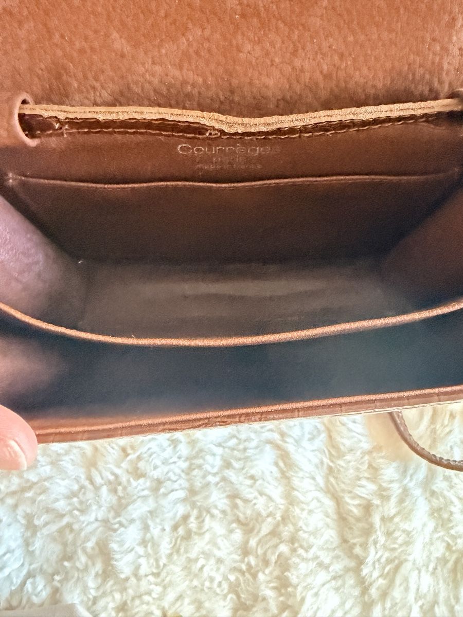 Taschen für Damen: Sac Courrèges en cuir vernis – Gebraucht aus Lausanne von Meganelausanne 3
