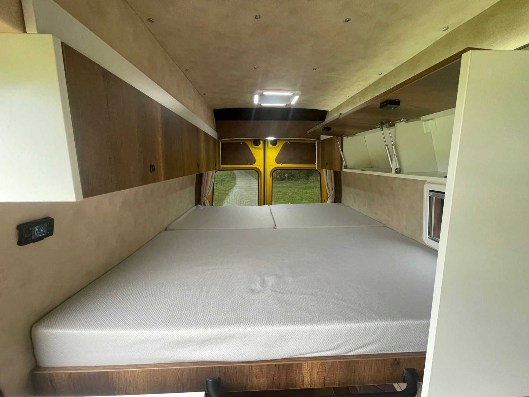 Renault Veicoli da campeggio: Wohnmobil mieten Camper – Usato da Lachen SZ venduto da Dorfgarage950 5