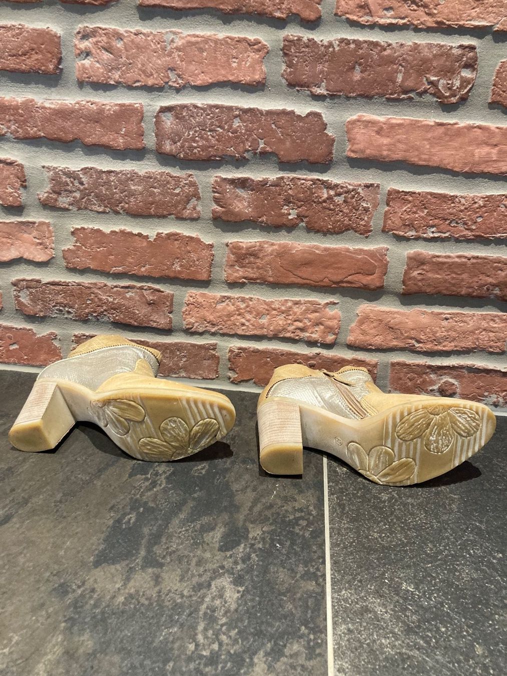 Mjus Scarpe da donna: Stiefletten – Usato da Rorschach venduto da Loonimuh 3
