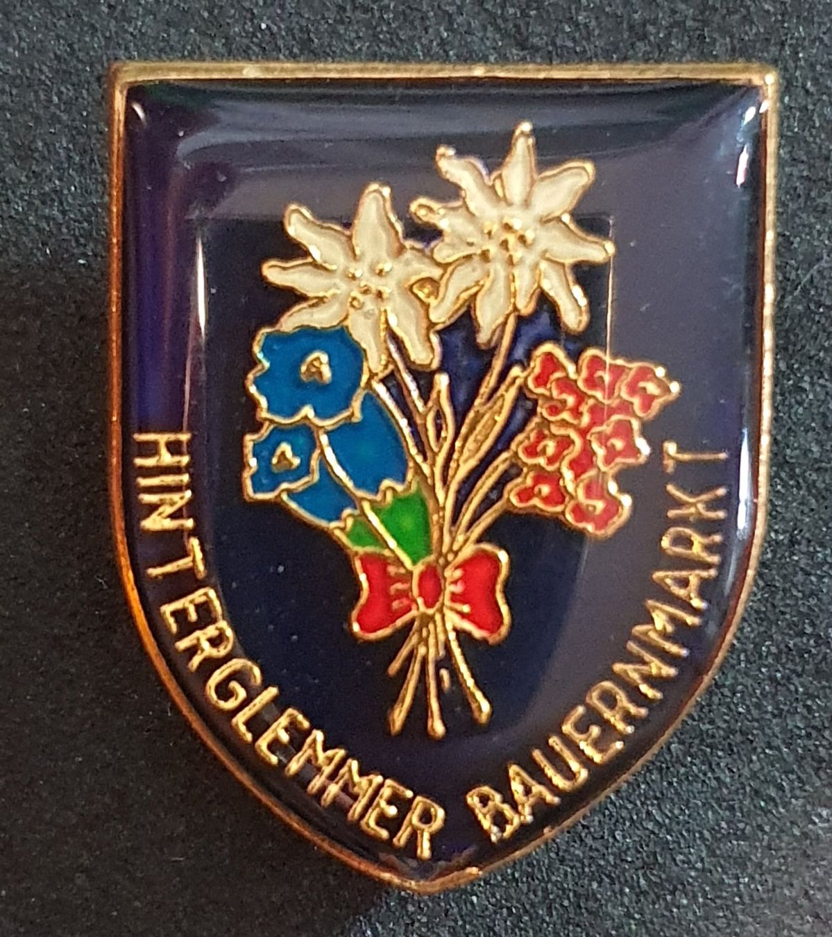 Spille & Fermagli: BB858 - Brosche Hinterglemmer Bauernmarkt Edelweis Enzian... – Usato da Reinach BL venduto da Boston-Verkauf