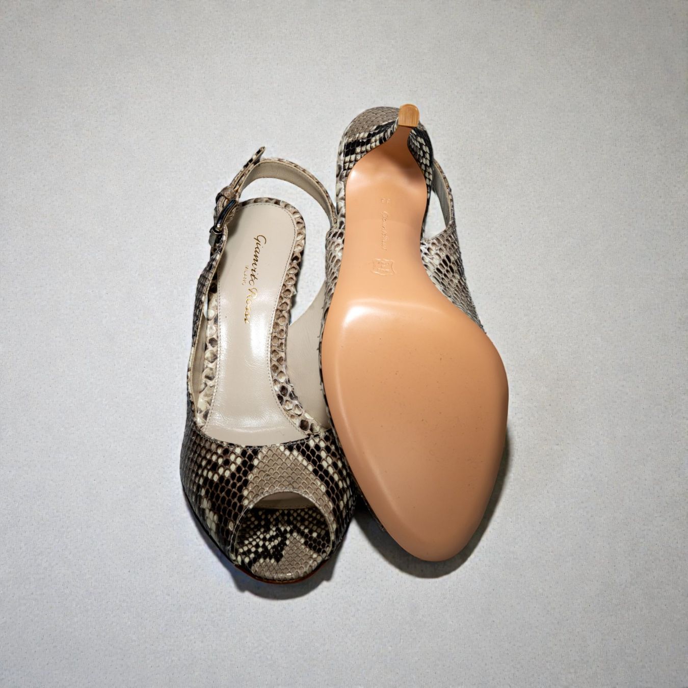 Gianvito Rossi Scarpe da donna: NEUE Gianvito Rossi Slingback Pumps Python Gr.- 38, 38½ – Nuovo e nell'imballaggio originale da Zürich venduto da aa1_f58r 1