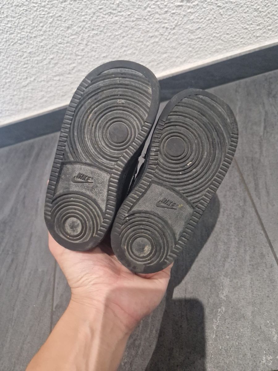 Nike Scarpe per ragazzi: Nike Turnschuhe  Gr. 23.5  – Usato da Erlinsbach SO venduto da dikaan 2