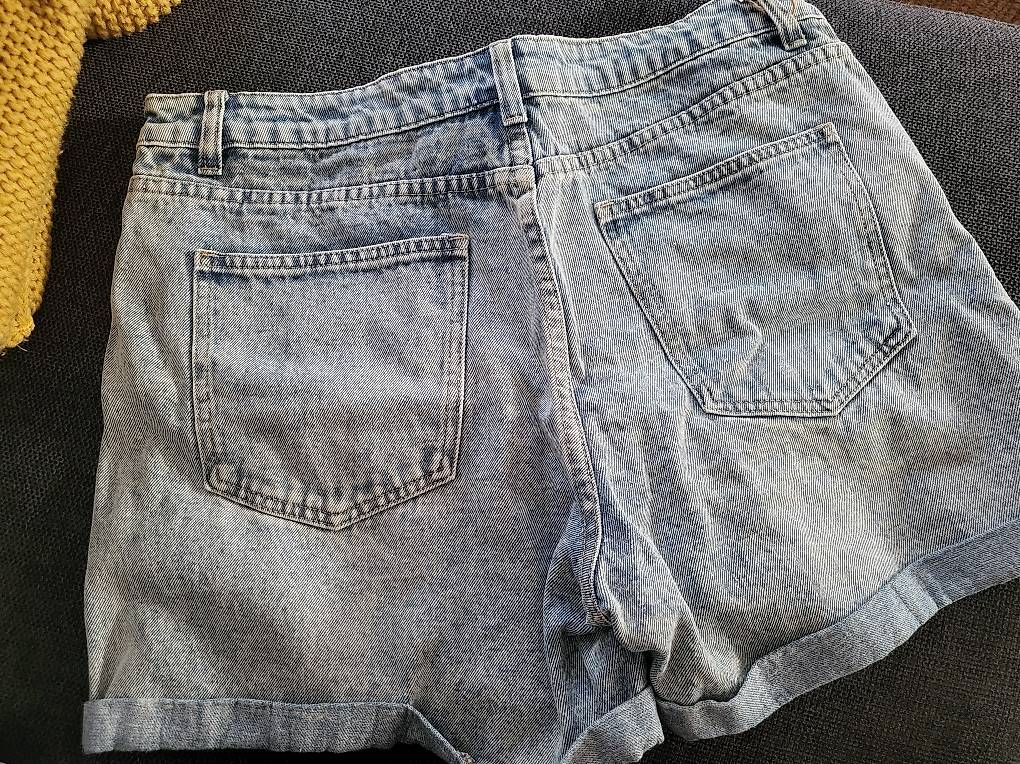 Pantaloni: Short femme – Usato da Ecuvillens venduto da loloall 1