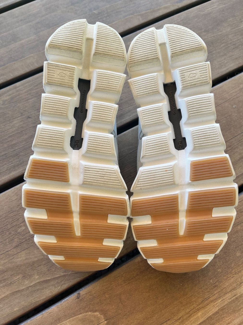 On Chaussures femmes: ON Cloud 6 Versa Gr.39 - weiss – D'occasion à Oberweningen par mpfister01 3