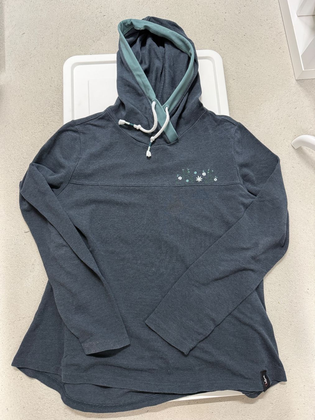 Chillaz Maglioni & Felpe: Cooler Chillaz Pullover Grösse 40 – Usato da Frick venduto da Tamy11