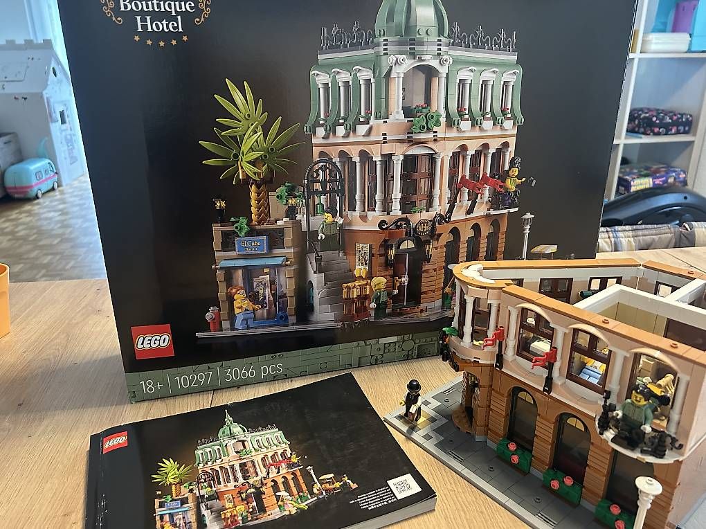 Kit di costruzioni: Lego Boutique Hotel – Usato da Berikon venduto da miss_t26