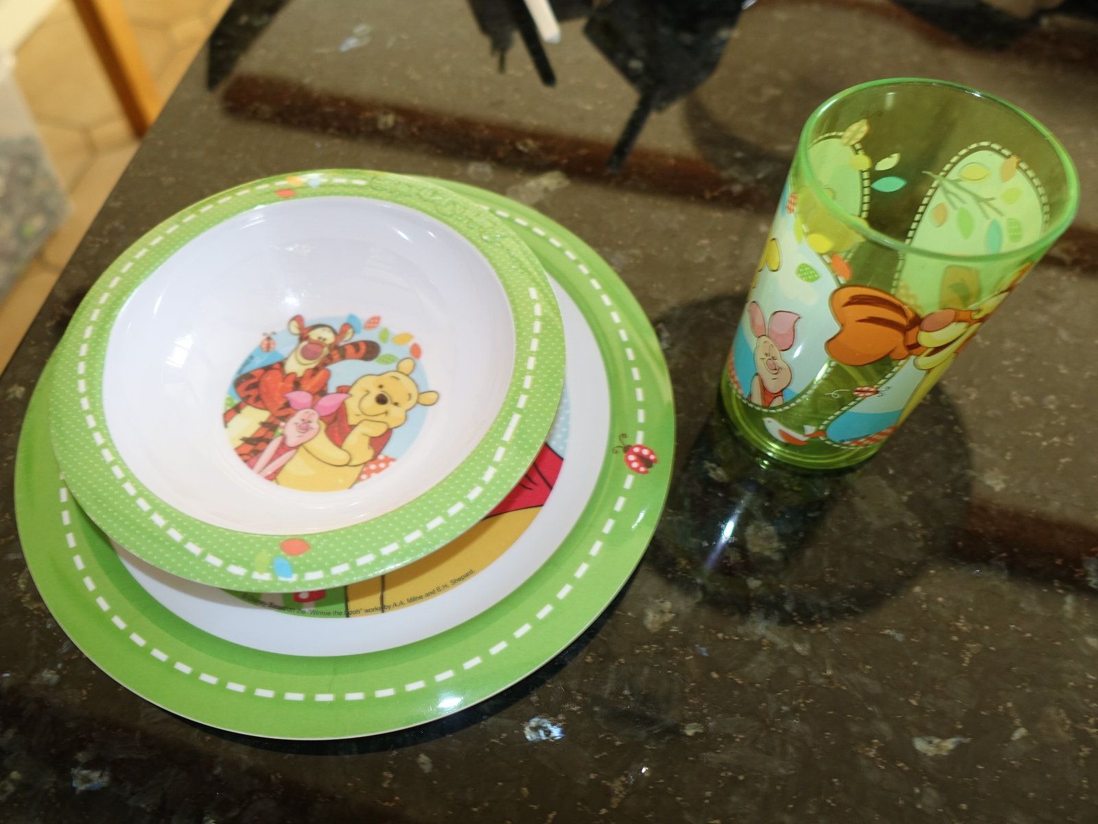 Disney Geschirrsets: Winnie Puuh Geschirr Set Kinder – Gebraucht aus Pâquier-Montbarry von phi_5v2r 1