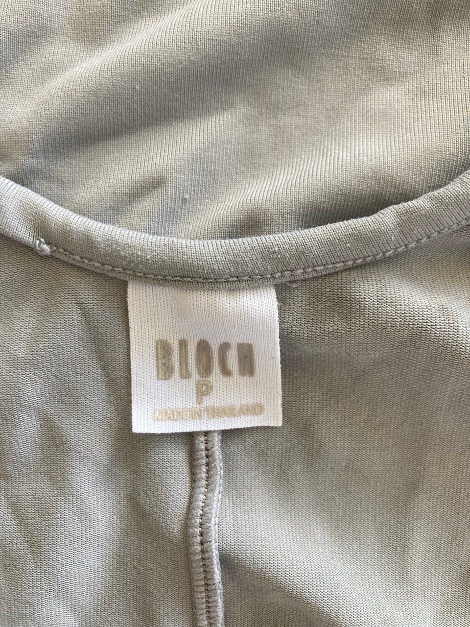 Bloch Trainer, Turnhosen & -trikots: Justaucorp Bloch gris pour danse – Gebraucht aus La Tour-de-Peilz von vve_nm8c 2