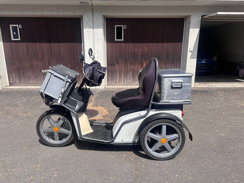 Kyburz Veicoli elettrici: Kyburz DXS Elektro-Motorrad  2015 – Usato da Rütihof venduto da ali_ng6t