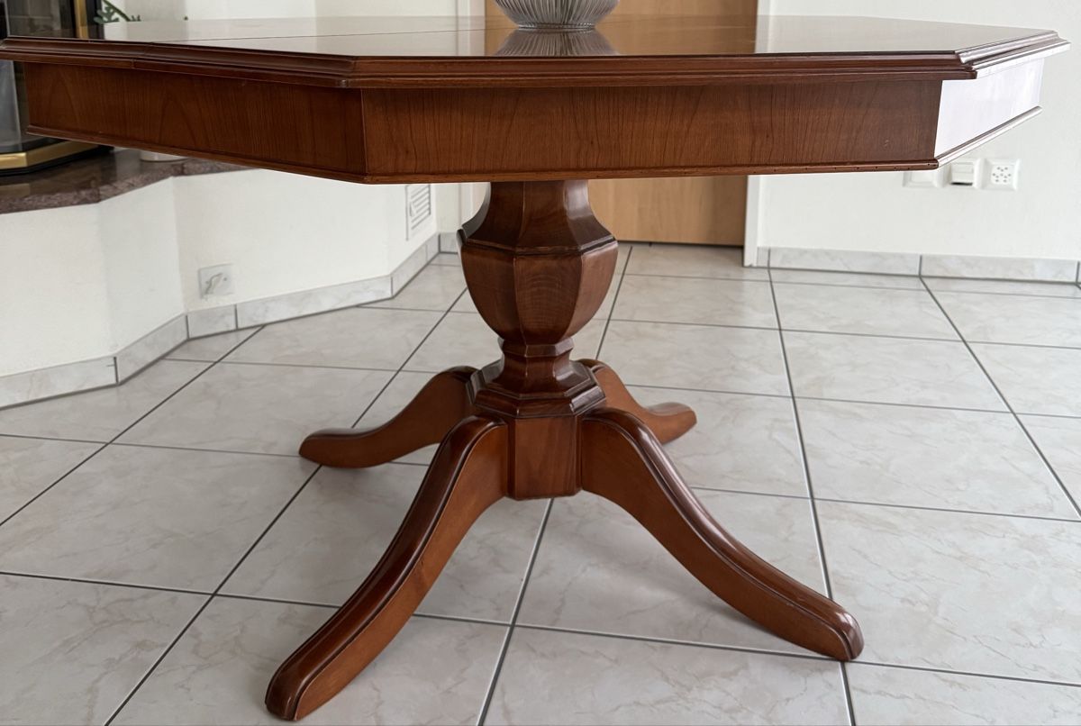 Tavoli: Klassisch-barocker Achteck-Tisch – Usato da Lachen SZ venduto da artbyblondangel 6