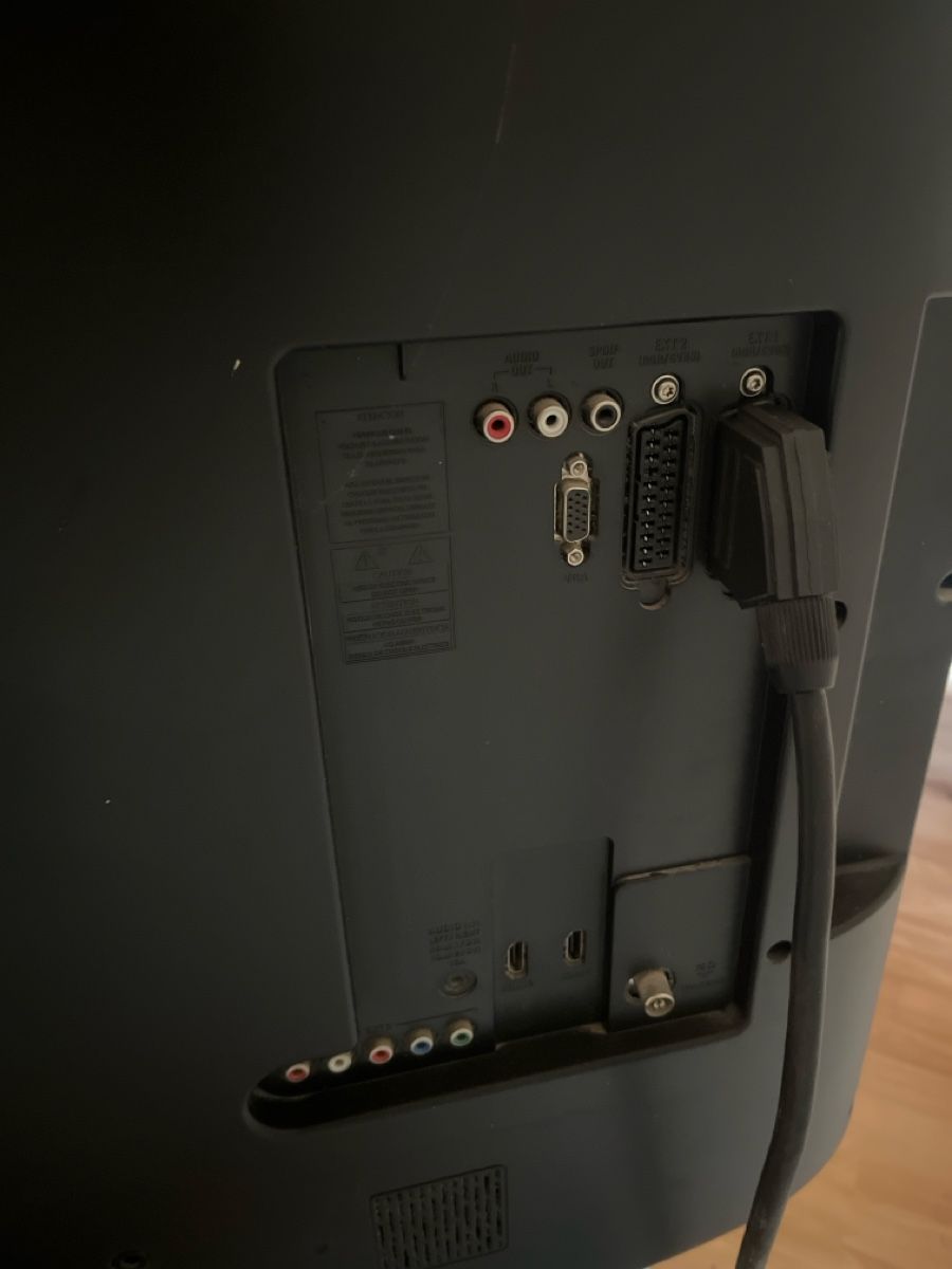 Fernseher: Tv mit Möbel  – Gebraucht aus Walterswil BE von remo1218 1
