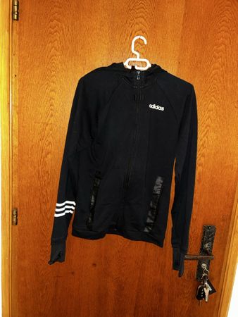 Schwarze Adidas Trainingsjacke mit Reissverschluss,Grösse xs