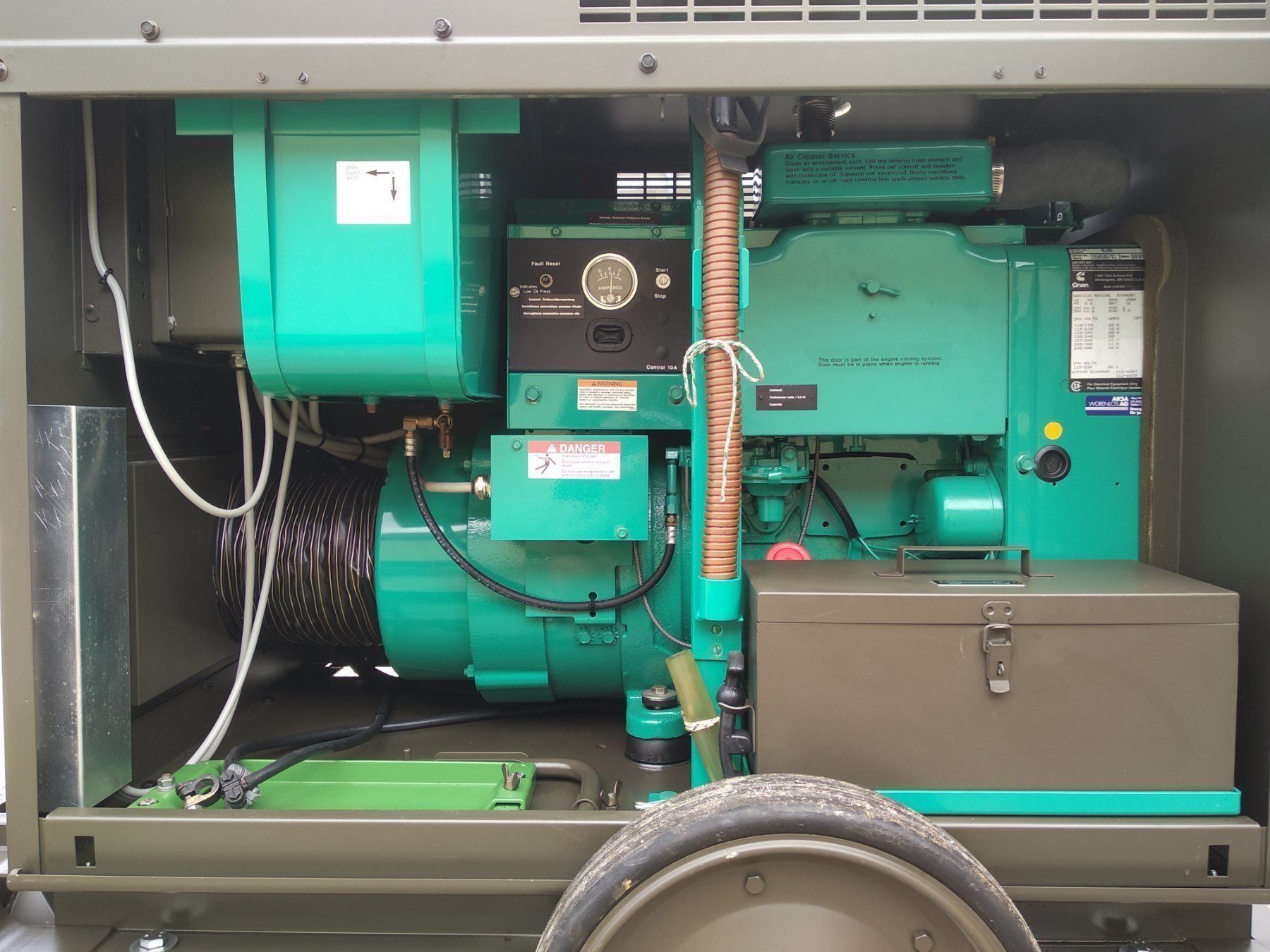 Generatori di corrente: Onan 6kvA Notstromgenerator – Usato da Rüti b. Riggisberg venduto da caro7171 3