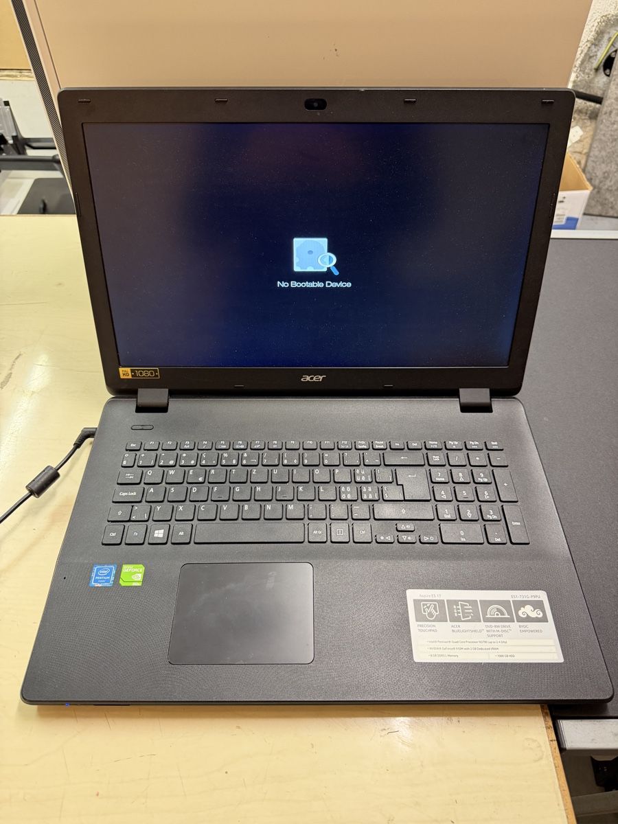 Acer Notebooks: Acer Aspire ES 17 – Defekt aus Stetten von Ble22