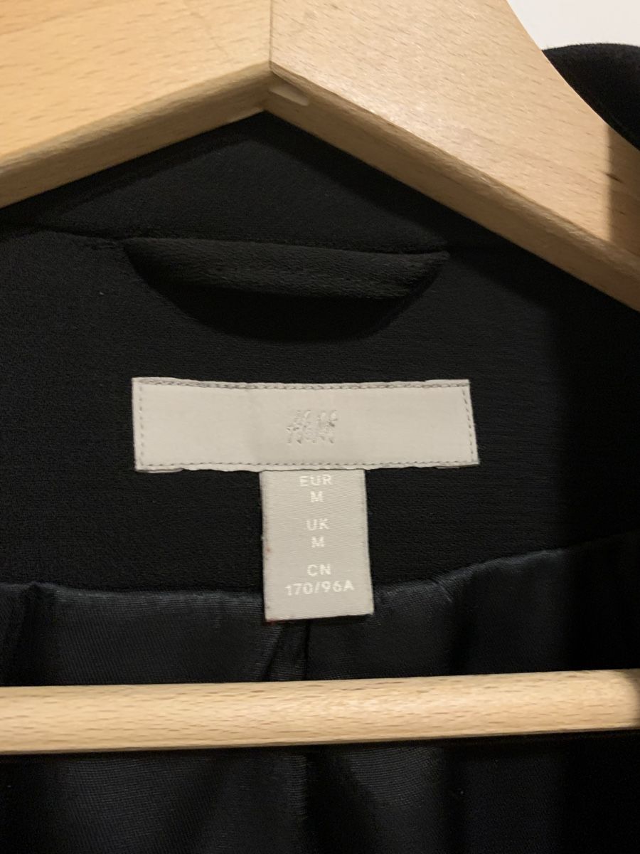 H&M Jacken: Schwarzer Blazer – Gebraucht aus Zürich von eva_kyl9 1