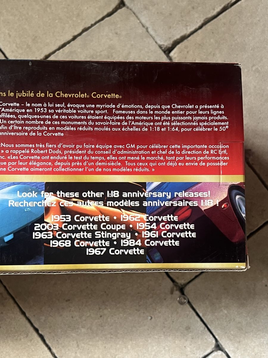 Chevrolet Modellautos: Corvette 2003 Coupe 50th Anniversary Modellauto rot 1:18 – Neu und originalverpackt aus Basel von bellespirit 2