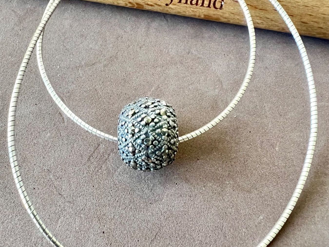 Catenine: 925 Silber Schlangenkette & funkelnder Markasit-Silberkugel – Usato da Ruswil venduto da artbyhand 2