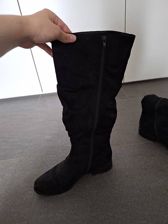 Damenschuhe: Schwarze Stiefel – Gebraucht aus Kaltbrunn von Jasi.2018