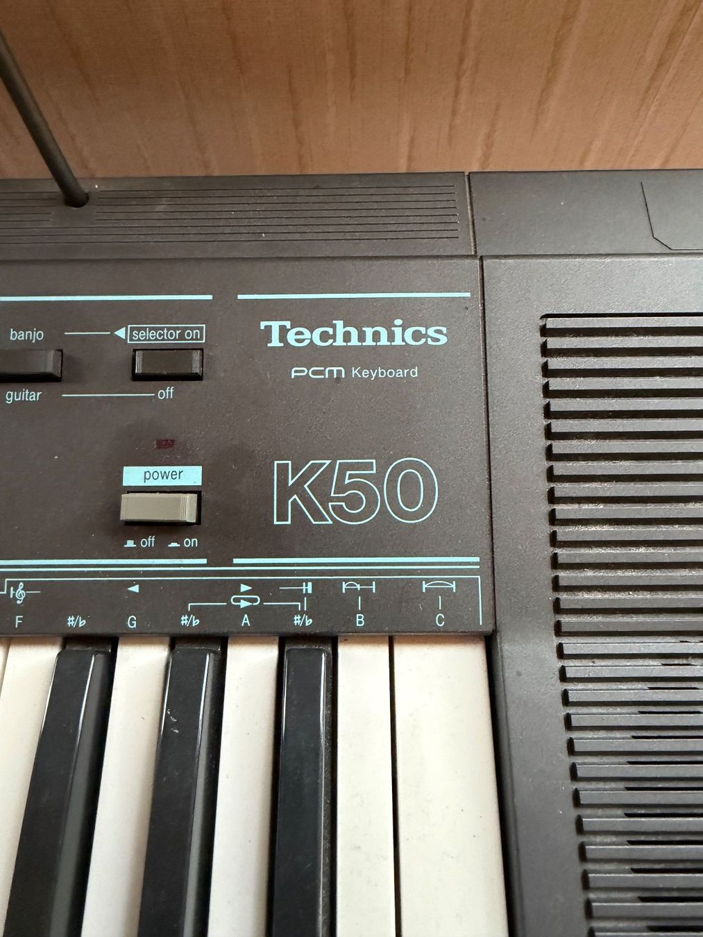 Technics Strumenti musicali: Technics K50 PCM Keyboard Vintage E-Piano Synthesizer – Usato da Schönengrund venduto da ford63 1