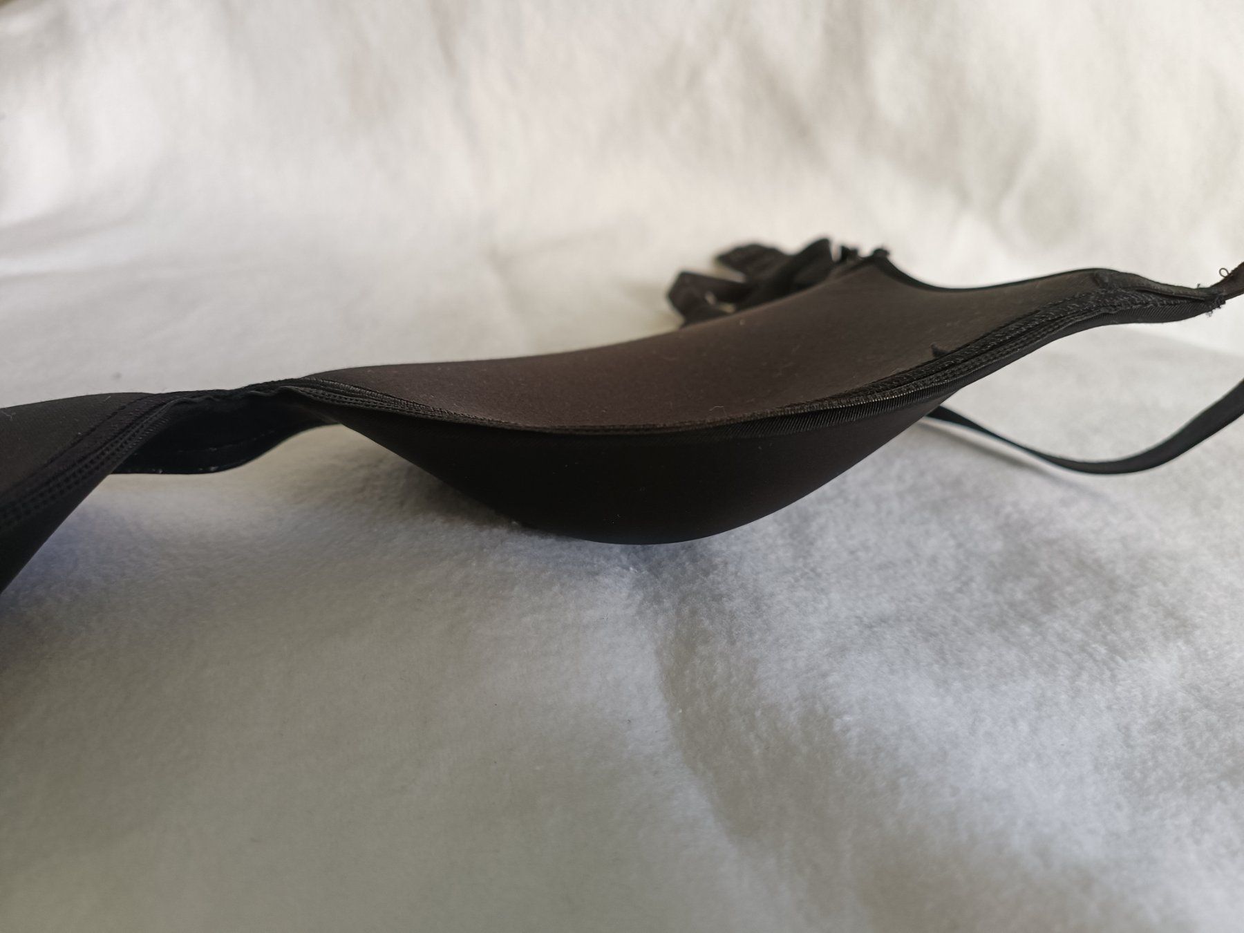 Calvin Klein Altra biancheria intima: Calvin Klein BH Gr 70C Push Up Bra schwarz – Usato da Oberhofen Thun'see venduto da cri_6md2 4