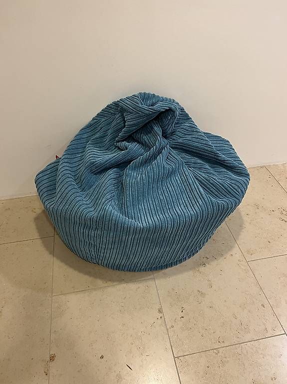 Sgabelli: Big Bertha Sitzsack mit Fuss Pouf – Usato da Kilchberg ZH venduto da SyFo286 2
