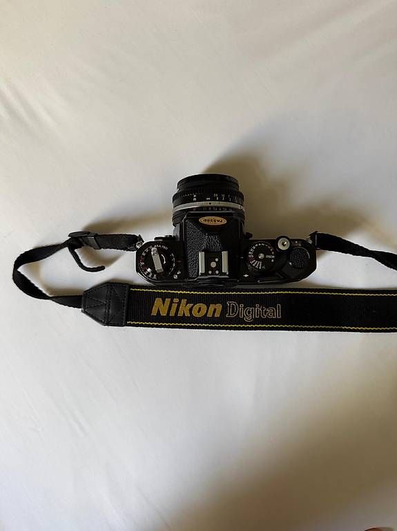 Appareil photo: Nikon Analog FE2 + Nikon L37c / 52mm Lens – D'occasion à Lachen SZ par mar_pc6x 2